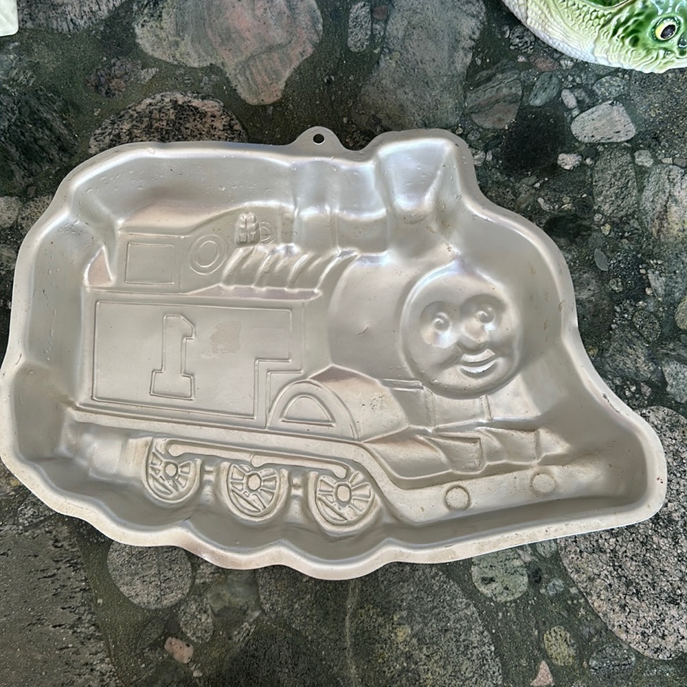 Thomas the Tank Engine bank pan- Wilton
